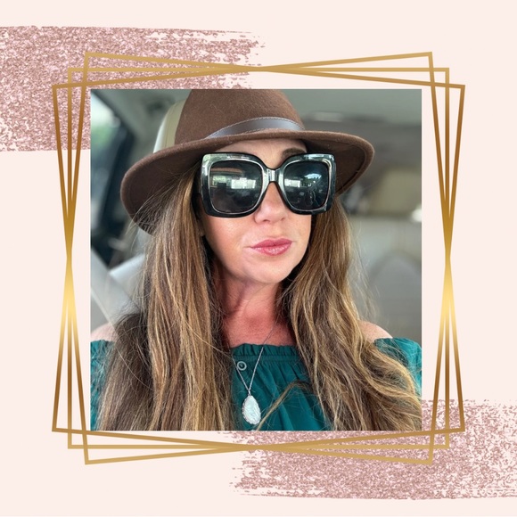 🌻 Jaime Marie Fine Art and Boutique - About Me! 🌻 - Picture 1 of 10
